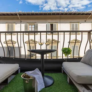 Apartment We Terrace, Florenz